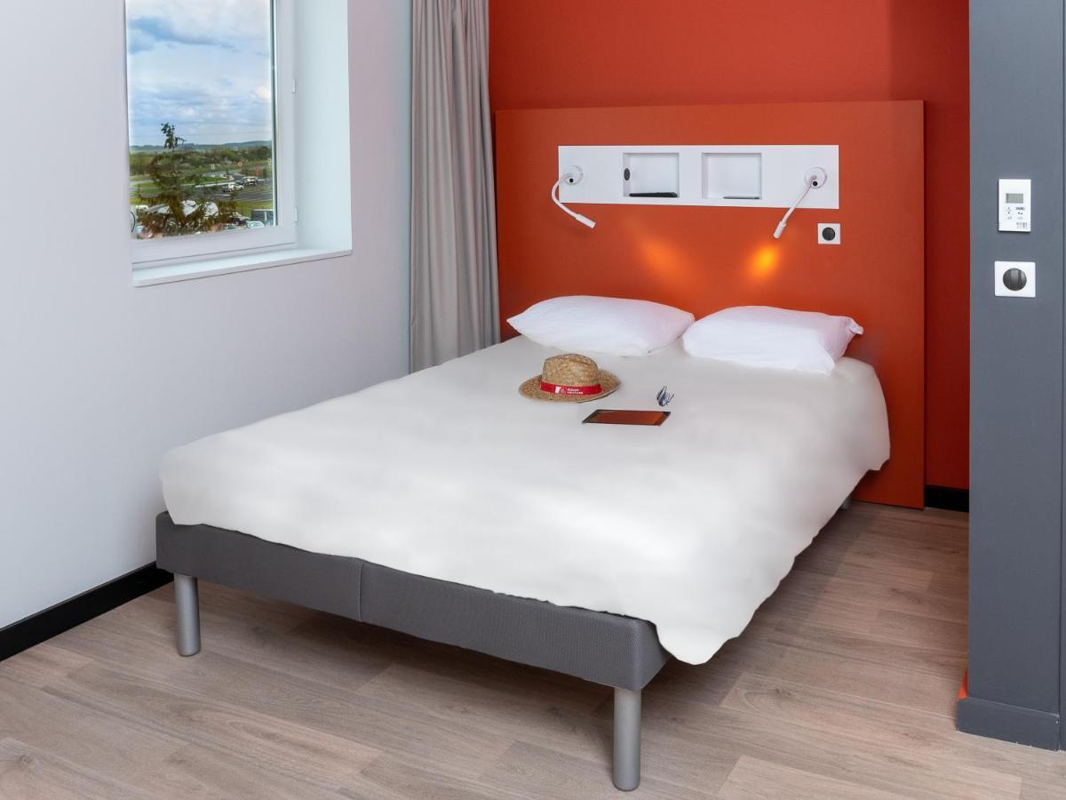 Ibis Budget Cognac Шатобернар Экстерьер фото