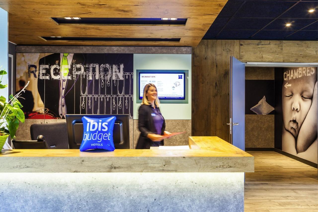 Ibis Budget Cognac Шатобернар Экстерьер фото